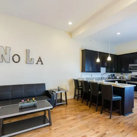 Beautiful Condos Steps From French Quarter & Bourbon St.